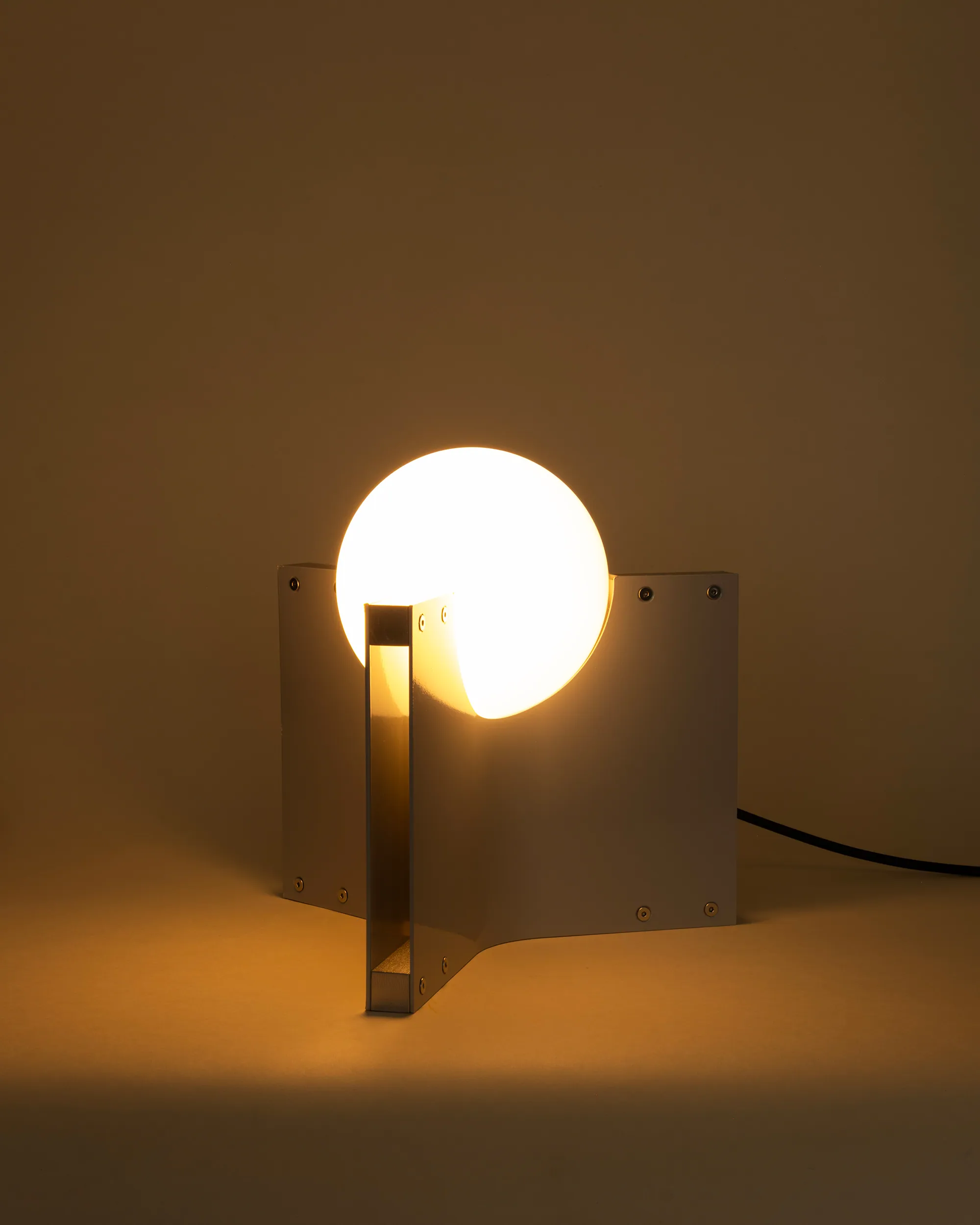 Crackdown Mini Grey Opal Globe, lit