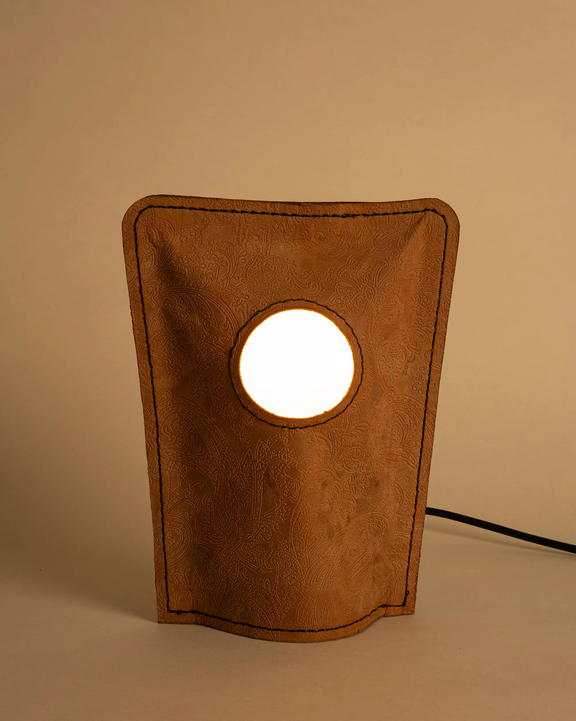 Plico Mini, Tan Paisley Embossed, lit